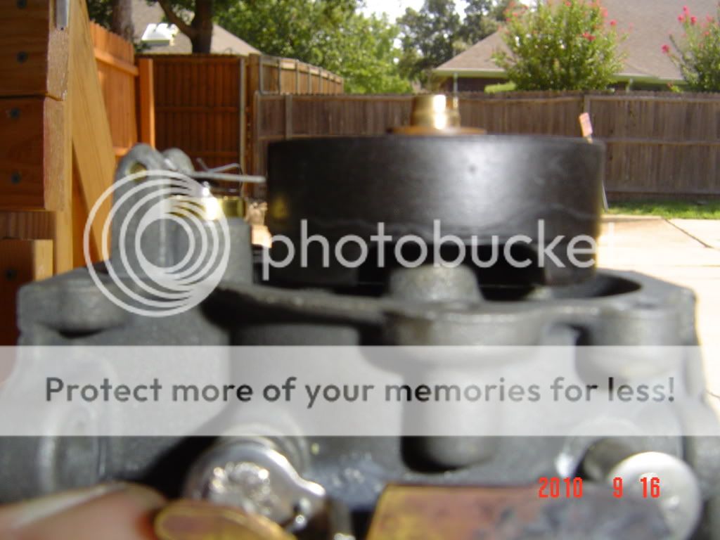 Topic 1958 Evinrude Lark carb leaking Antique Outboard Motor Club,Inc